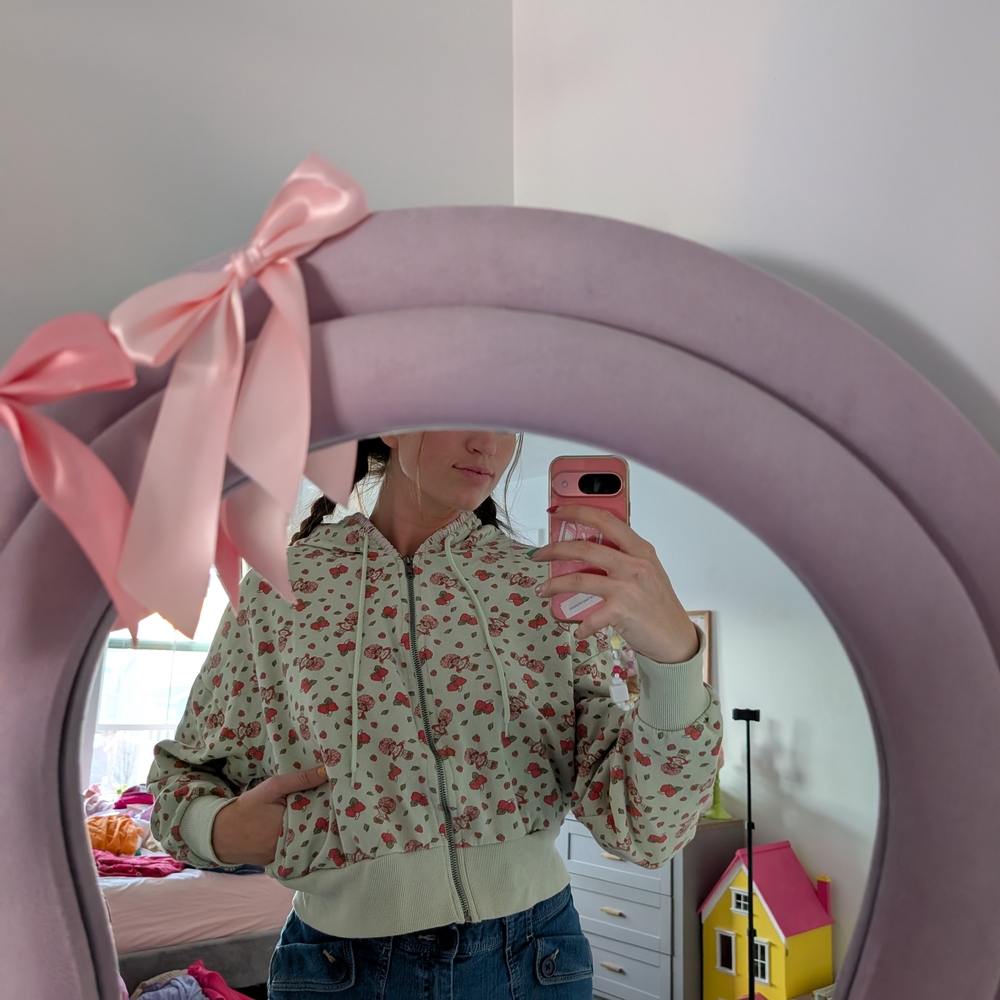 Strawberry Shortcake Cropped Zip Up Sweater Size XL